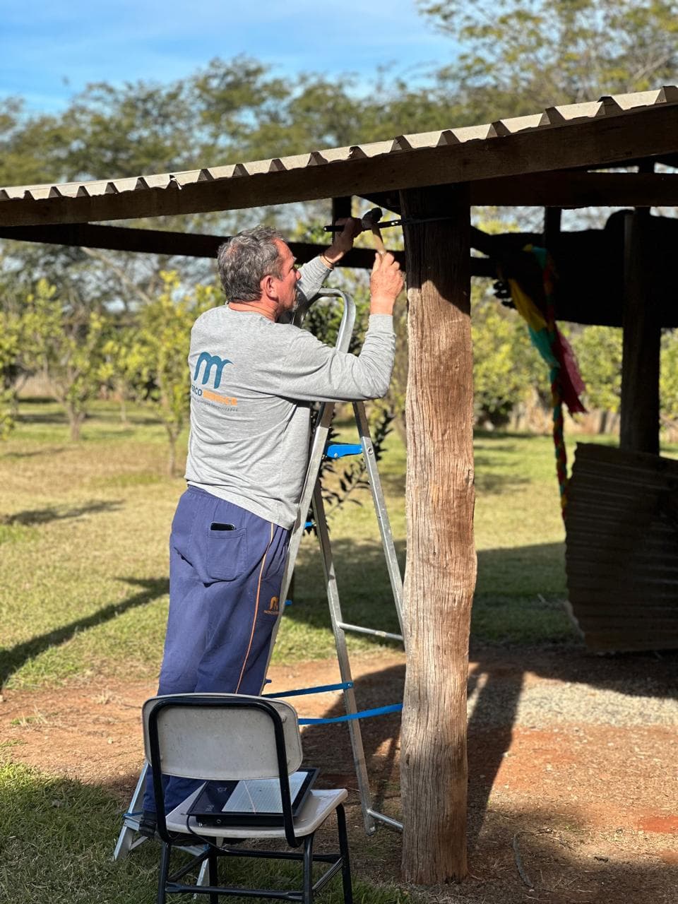 Equipe da Mercoservice atuando em manutenção predial